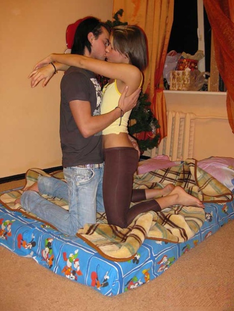 leggings naked photo