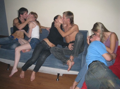 analna orgija seksi gole slike