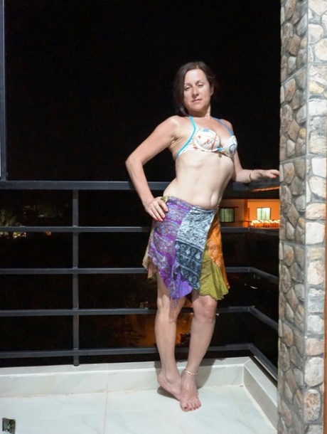 bedstemor bikini smukke nøgenbilleder kollektion