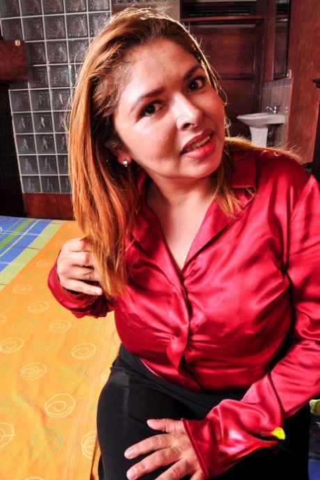 chubby mature latina free pic