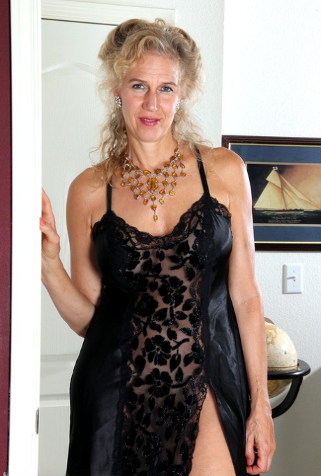 Cally Jo nudes actress pic