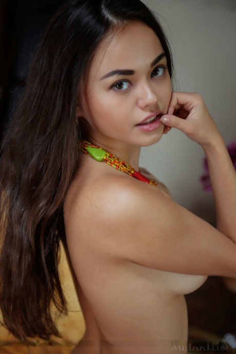 Li Moon pornstar sexy picture
