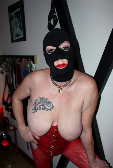 Mary Bitch art pornstar images