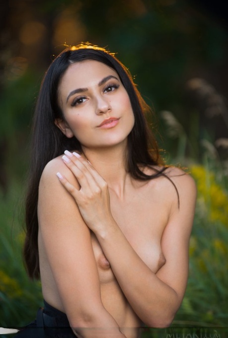 Cira Nerri pornstar pics