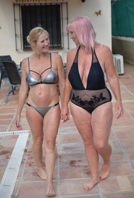bikini dewasa seni porno gambar