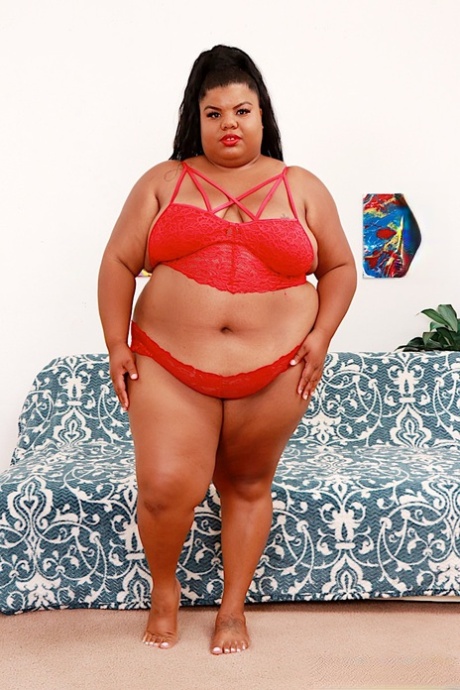 Peaches Love high quality model image
