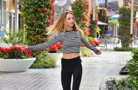 skinny yoga pants art nude images