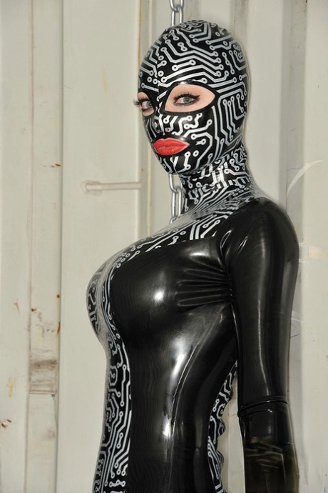 Latex Lucy perfect pornstar pic