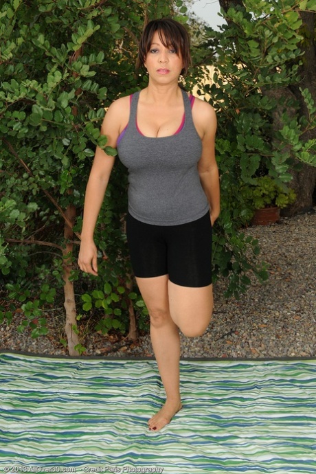 Lala Bond sex model picture