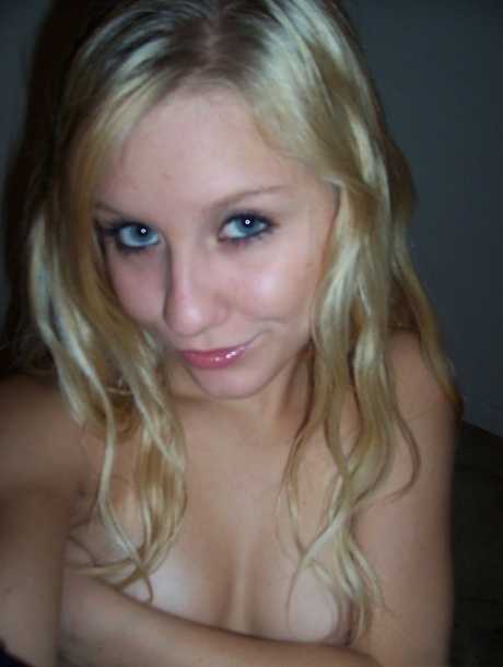 amatorskie selfie nastolatka pornograficzna wysoka jakość zdjęcie