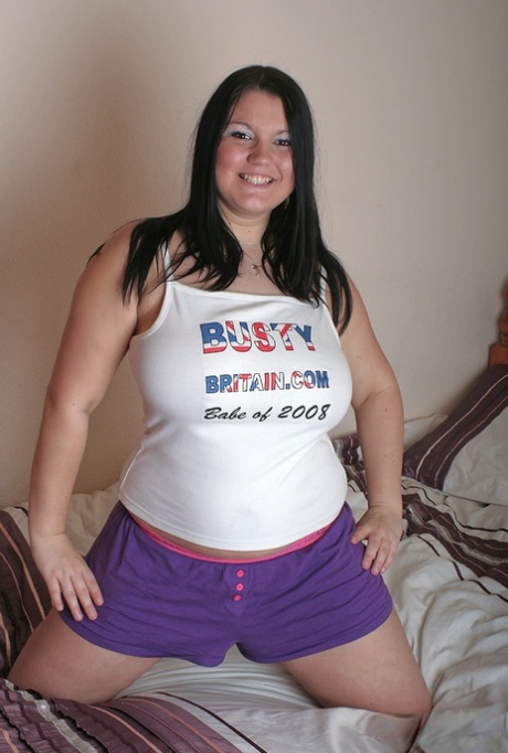 chubby shorts free naked photos