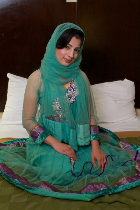 Nadia Ali naked star archive