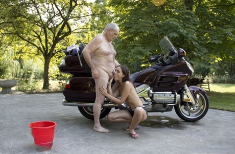 analna masturbacija lijepa gola fotografija