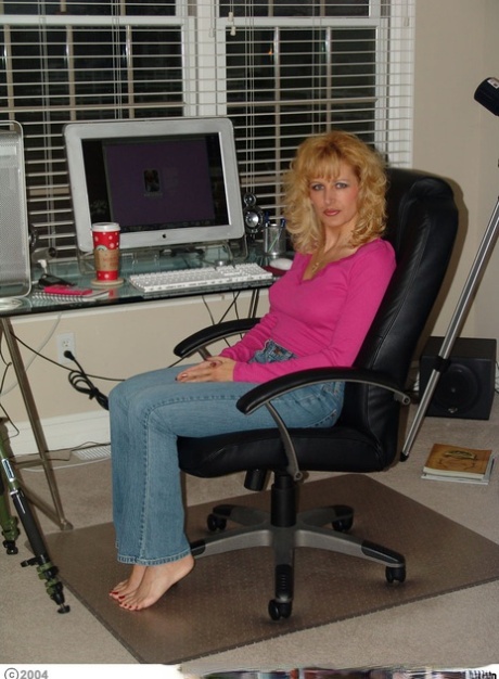 mature jeans pornos photos