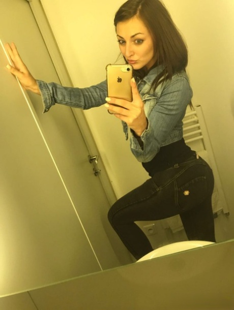 teen mirror free sexy img