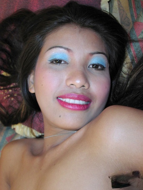 milf thaïlandaise assez érotique photo