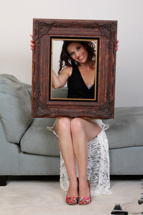 Genevieve Sweets model porn image