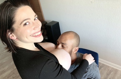 kort hår stora bröst erotic free bild