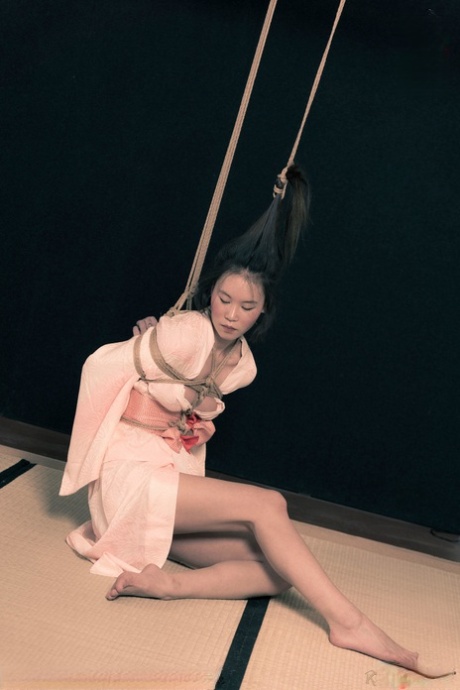 asiatische Knechtschaft nackt erotische bild