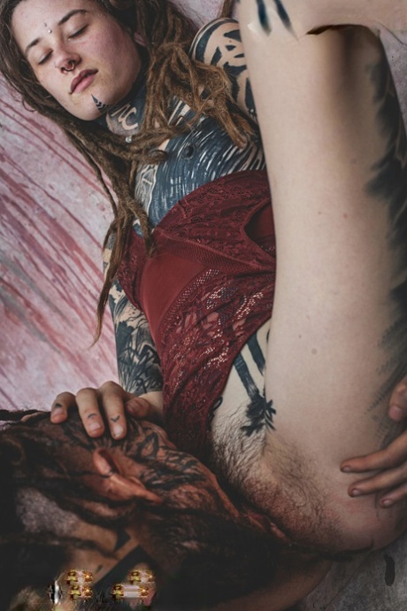 eating hairy pussy sex pics