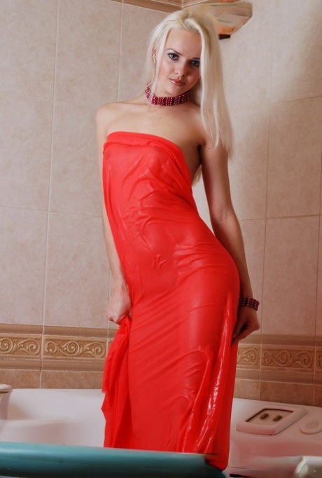 Vika Milena perfect model pics