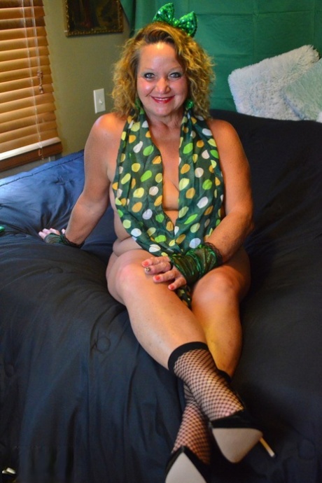 Debbie Delicious model sexy galleries