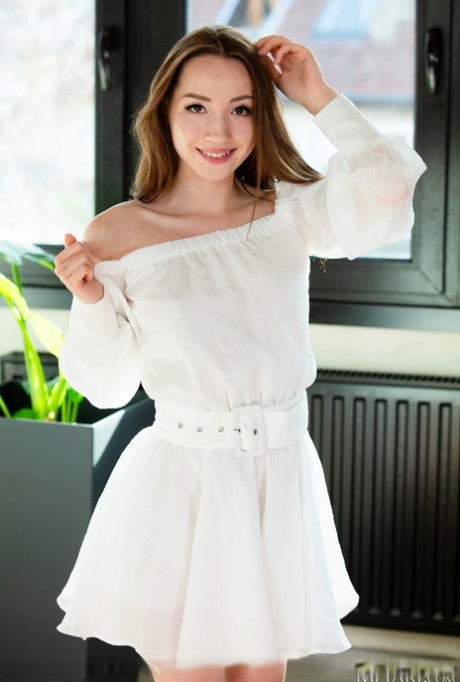 Kate Quinn sexy star photo