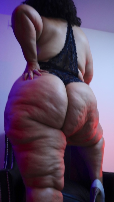 ssbbw guza seksi gole slike
