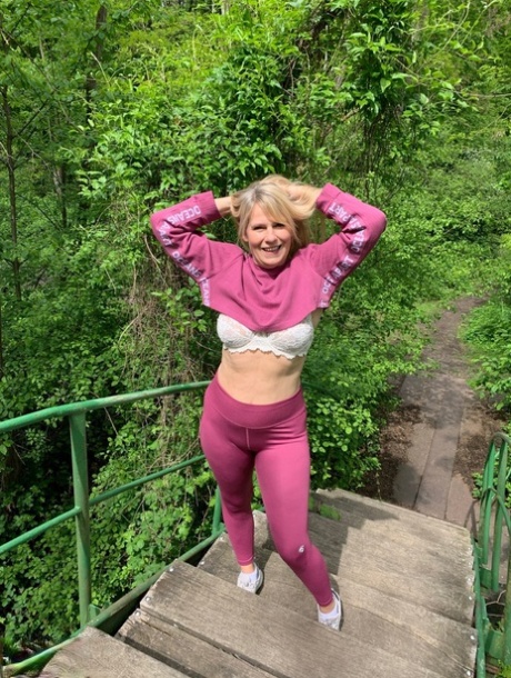 zrele joga hlače porno img