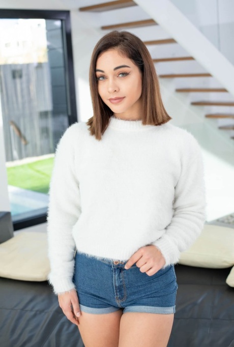Mona Blue nudes actress photos