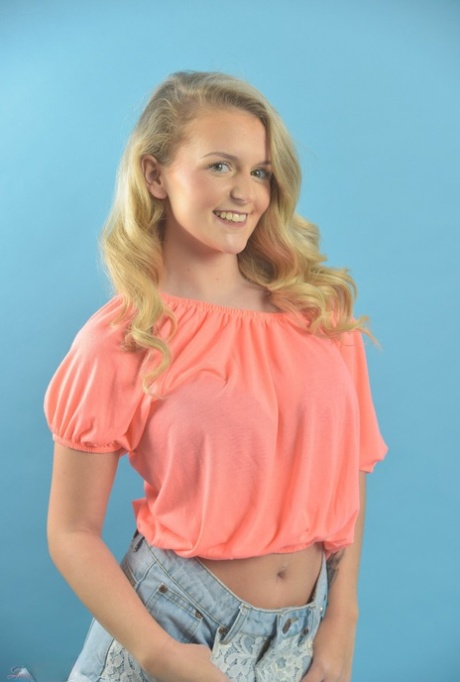 Lycia Sharyl beautiful actress archive