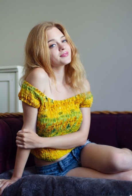 Cleo Marie porn model photo