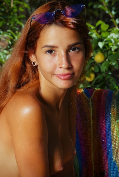el marido mira a la esposa arte agradable foto