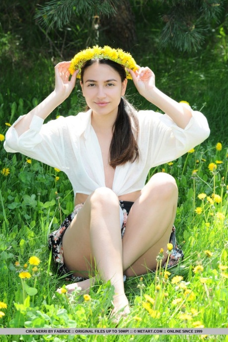 Cira Nerri model top gallery