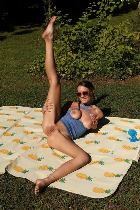 JC Wilds nude pornstar images
