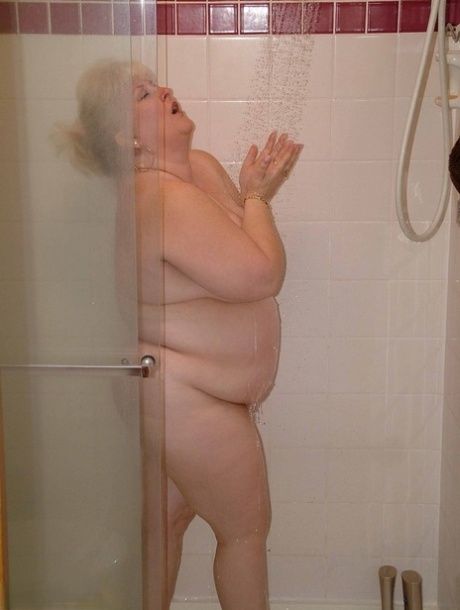 doccia bbw nudo erotico galleria