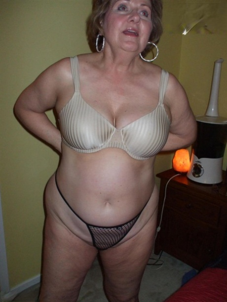 chubby cougar beautiful pics