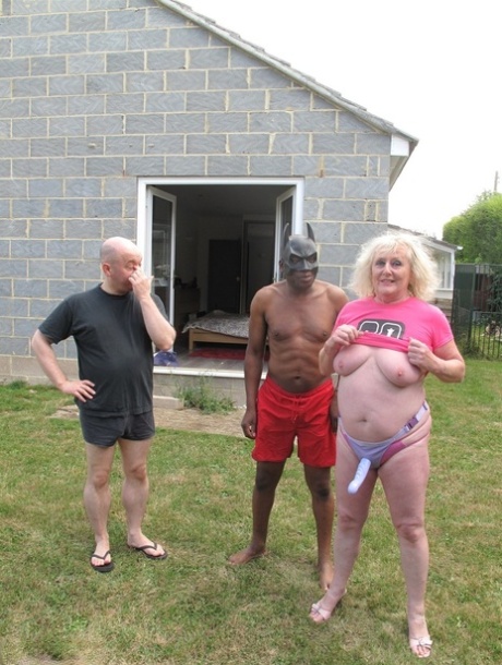 mature strapon pornos pic