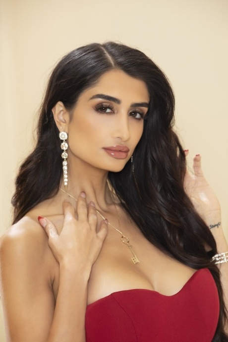latina solo behoorlijk pornografisch galerijen