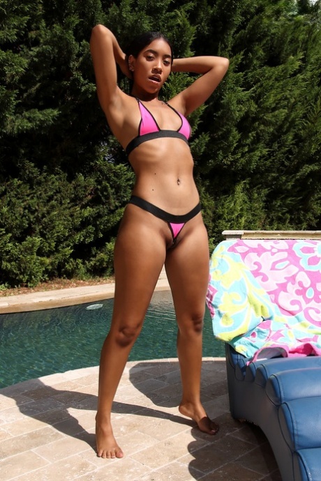 ebony pool art porn pictures