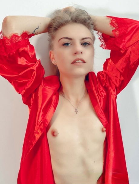 مثلية ذات ثديين صغيرين xxx ساخنة أرشيف
