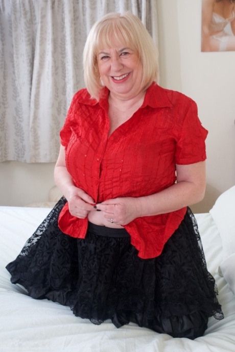 fat blonde sexy photos