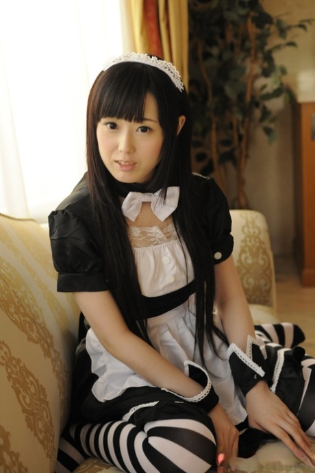 femme de ménage asiatique haute définition érotique photos