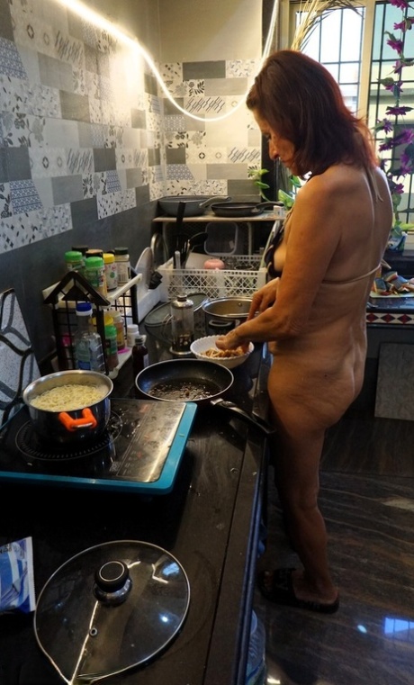 bikini bà già khiêu dâm hình ảnh