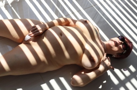 grosses femmes aux gros seins assez nue images