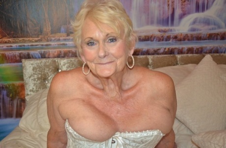 old lady free gallery