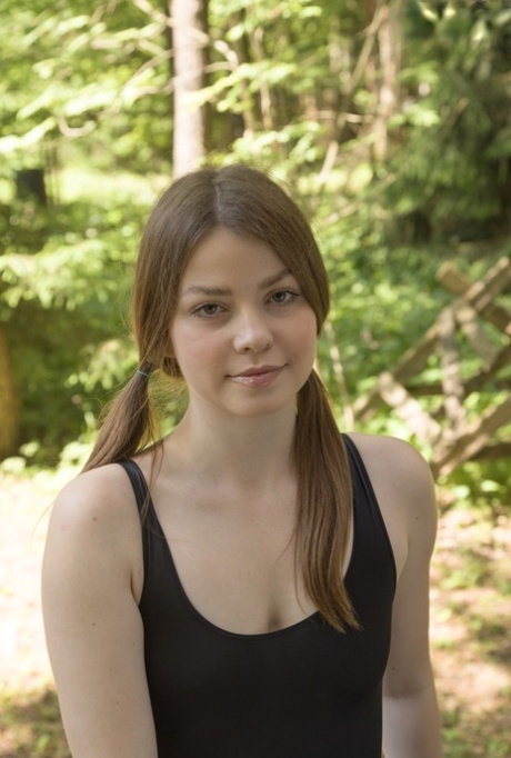 teen outdoor free porn picture
