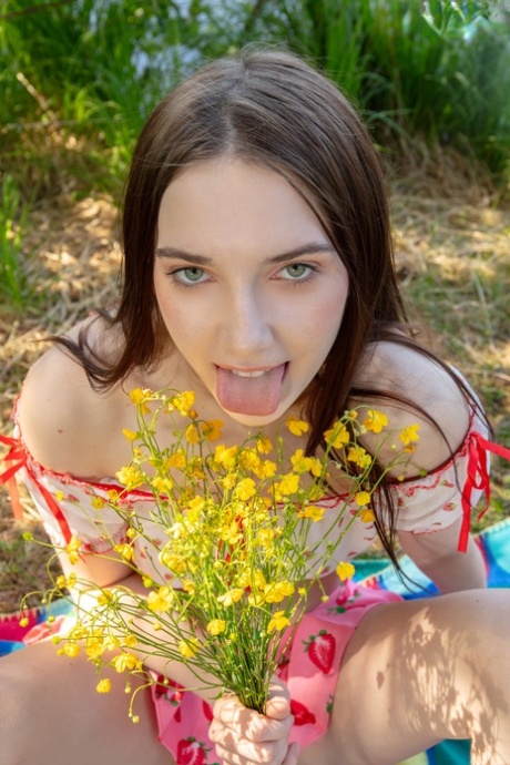 skinny teen solo free sex photos