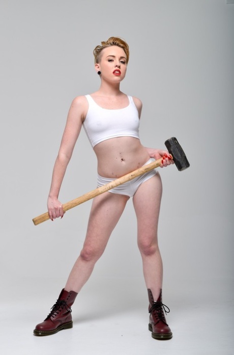Miley Mae erotic model images
