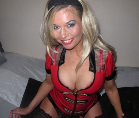 Blondie Blow nude model archive